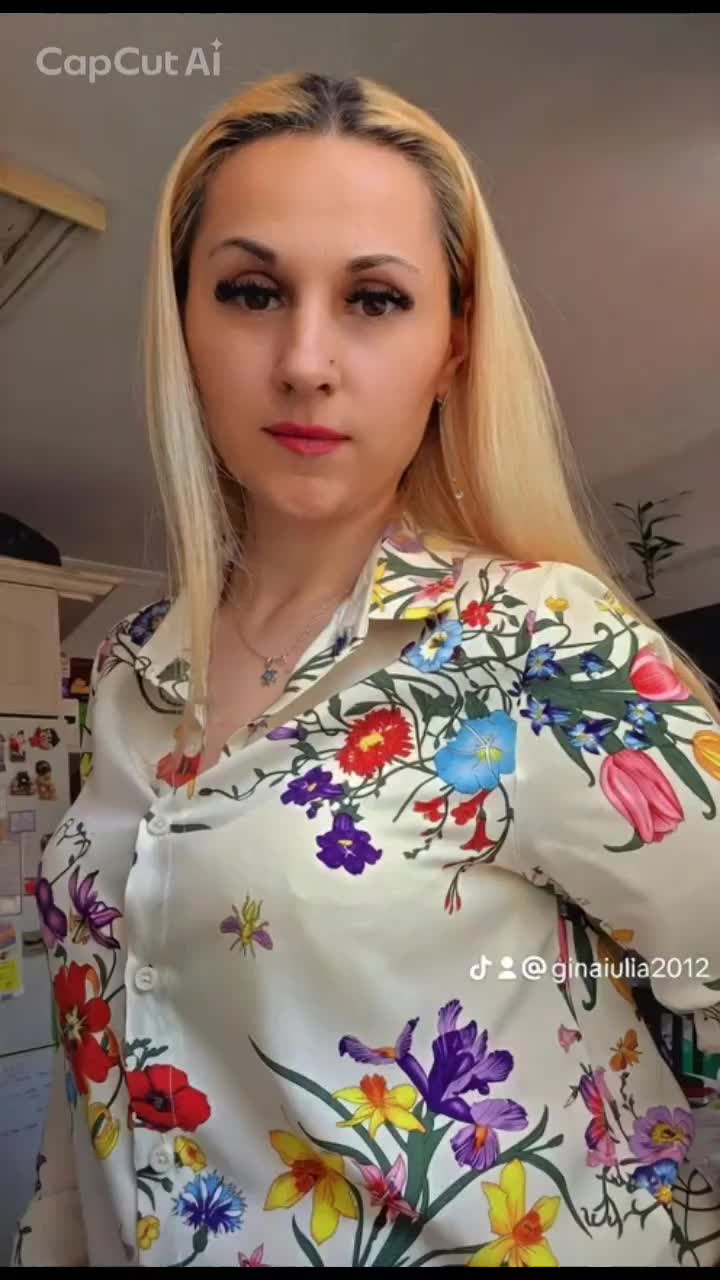 @iulia