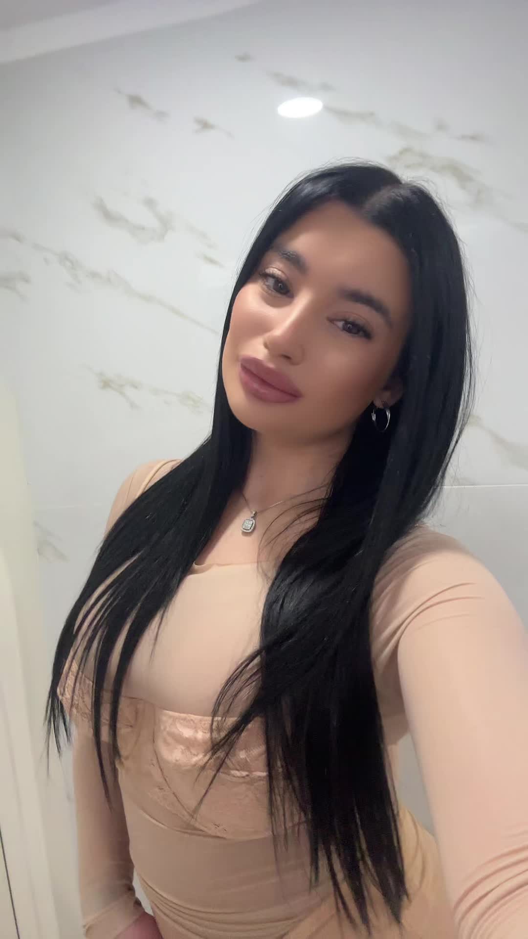@simonagrivano