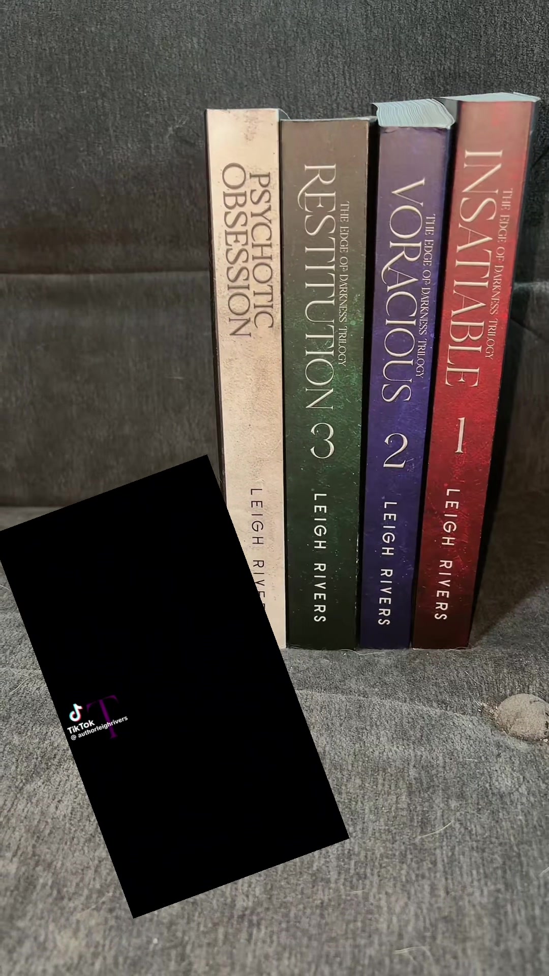 @crystal.jennny.reads📚