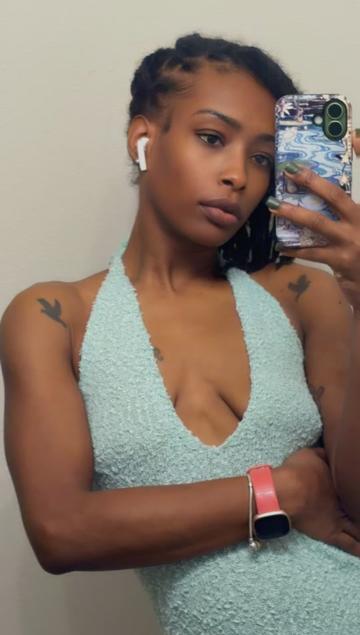 @Christal ✨