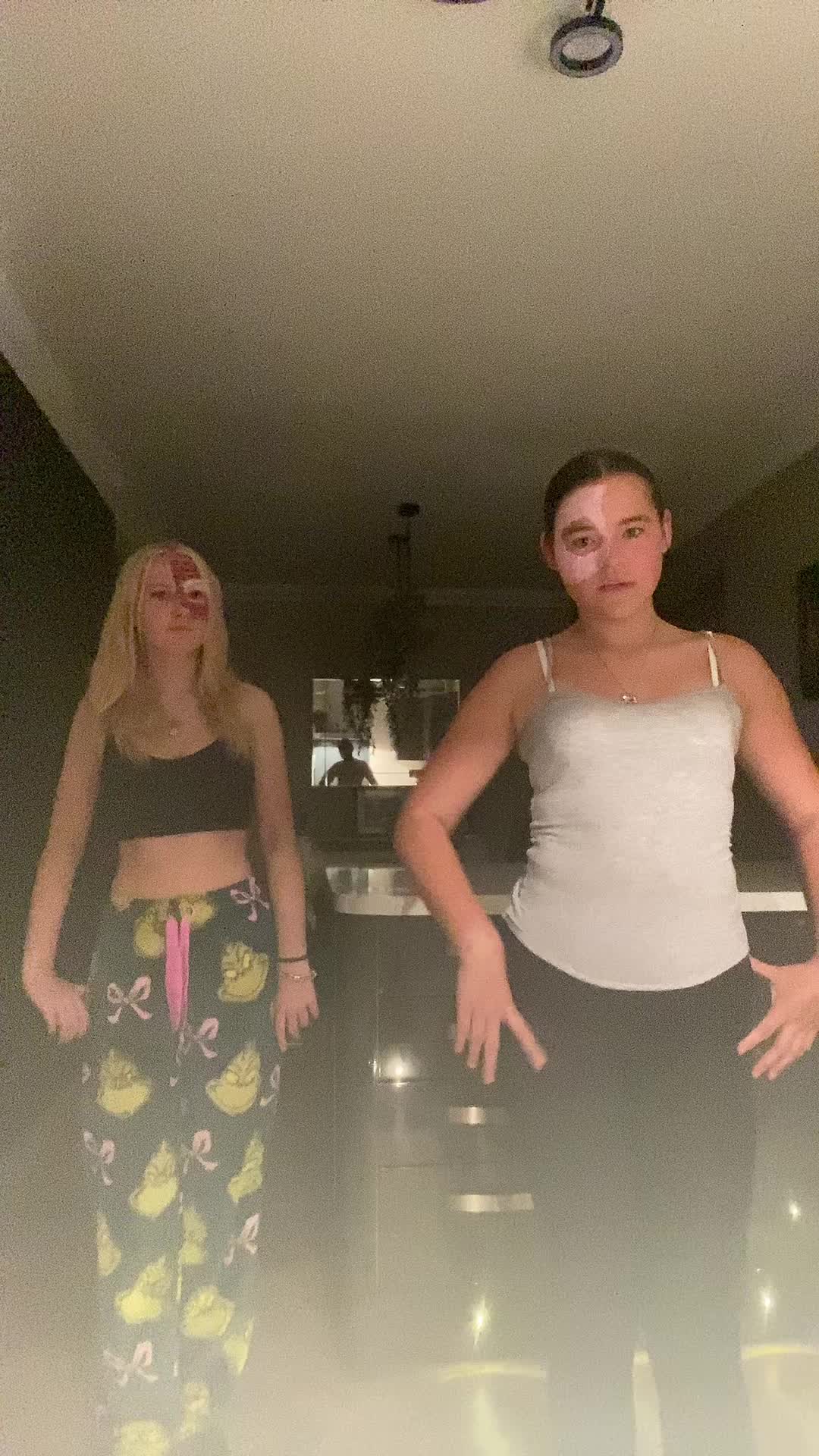 @x.brookee.x13