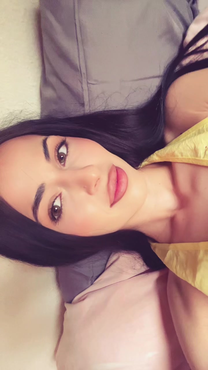 @_darinabo__