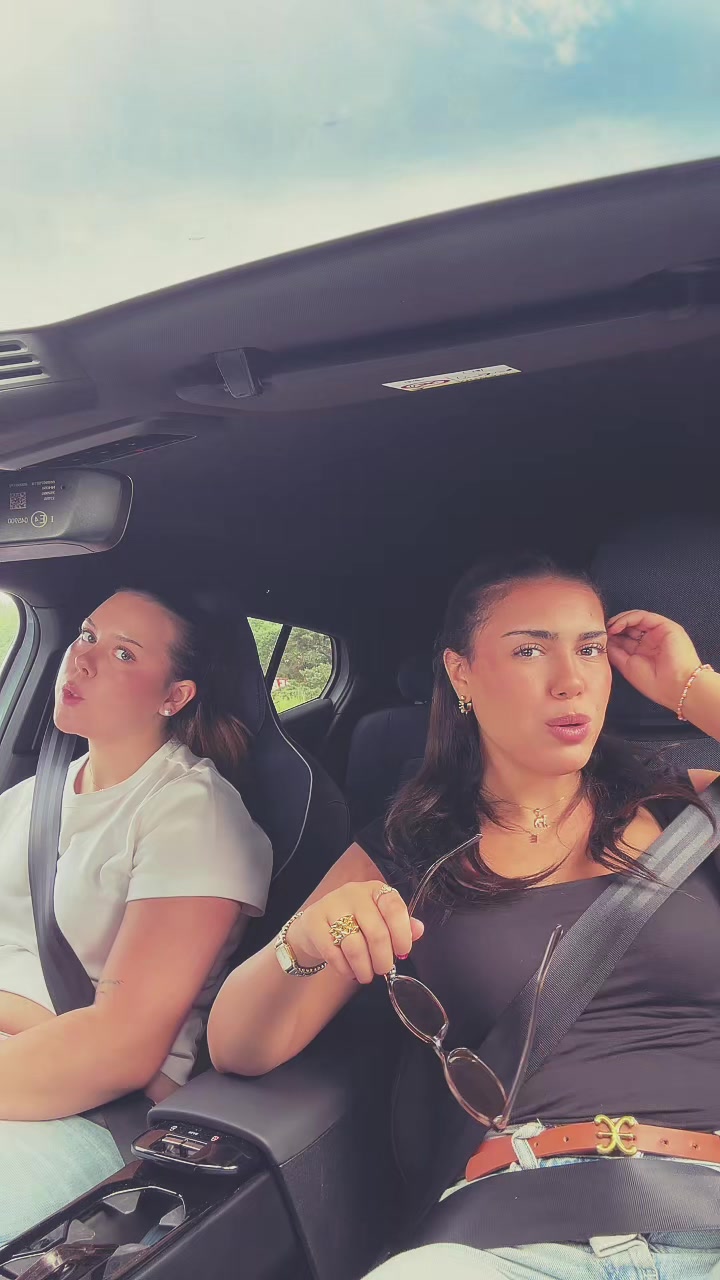 @ellaayyad 🥂