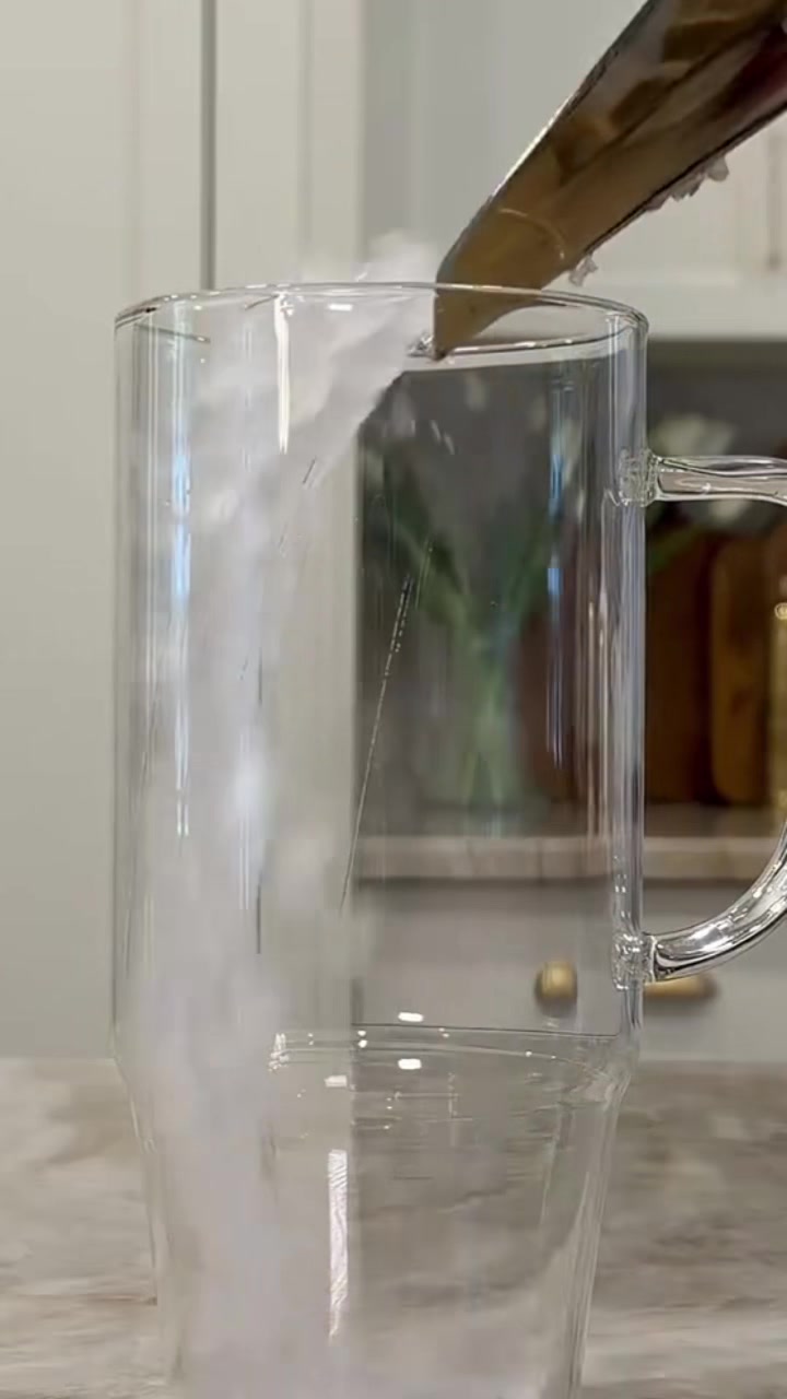 @٭٭٭محترمہ ٭٭٭