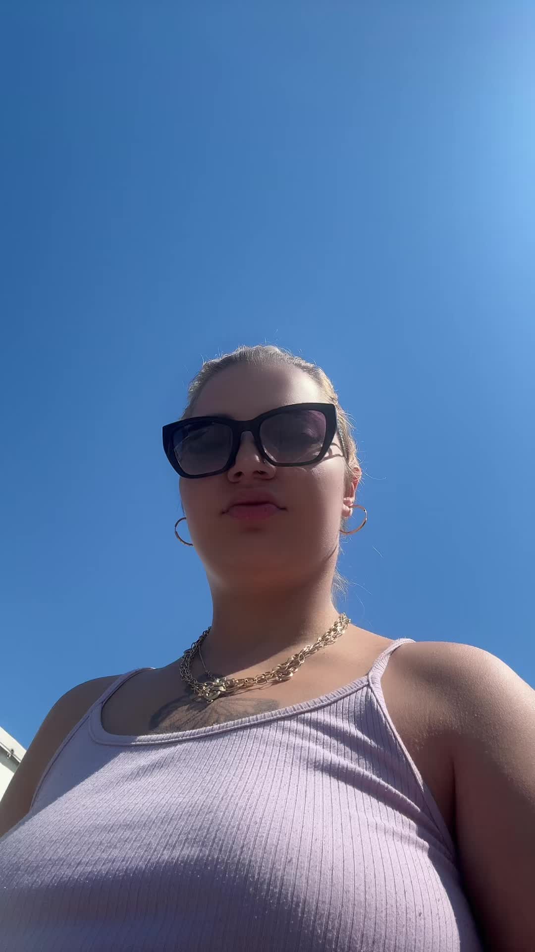 @Ionela blondyna