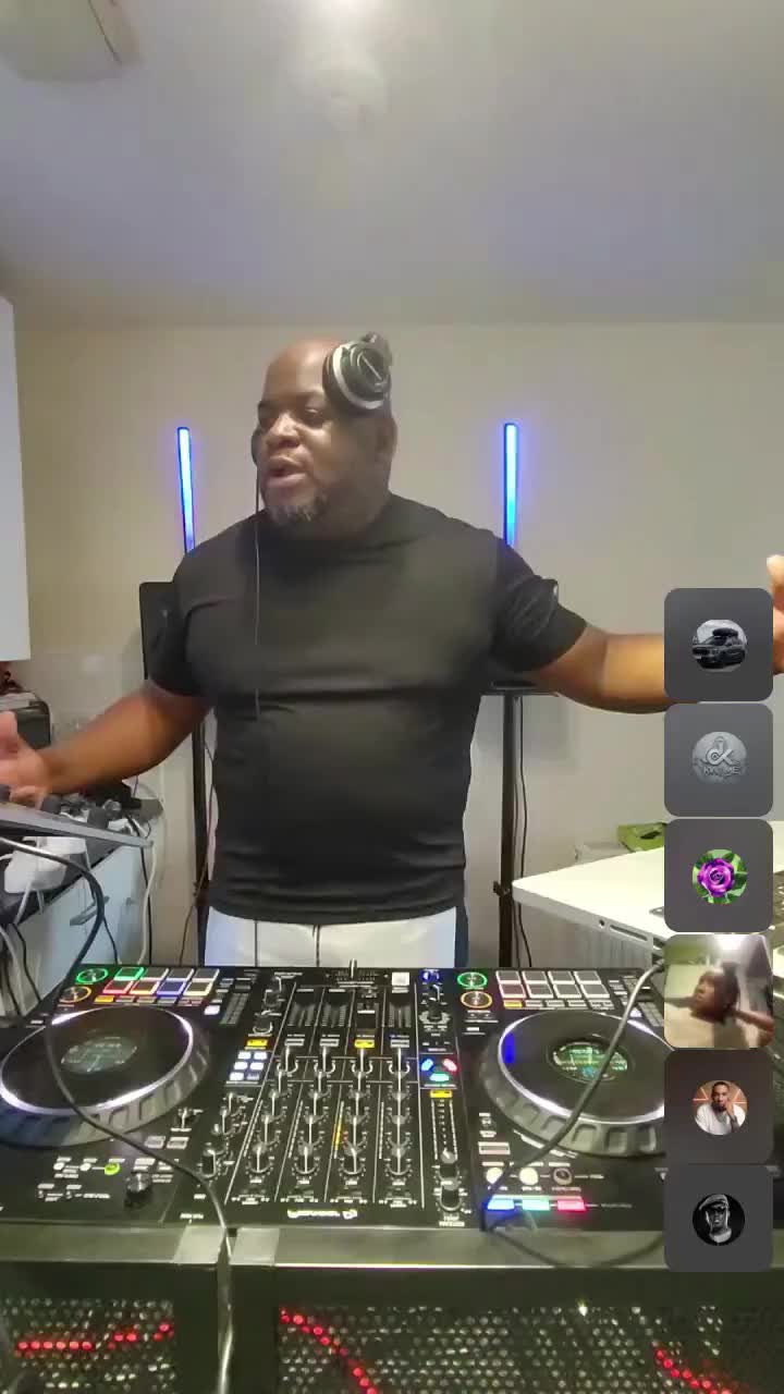 @Deejaycrucial85🔊