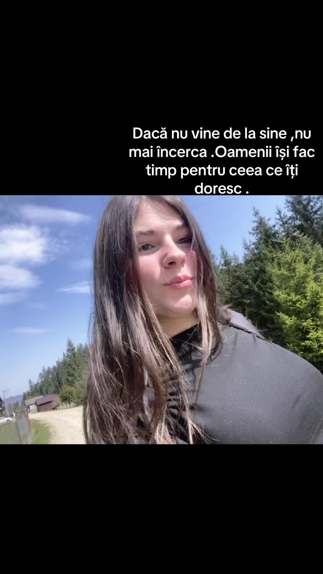 @𝕽𝖔𝖝𝖆𝖓𝖆