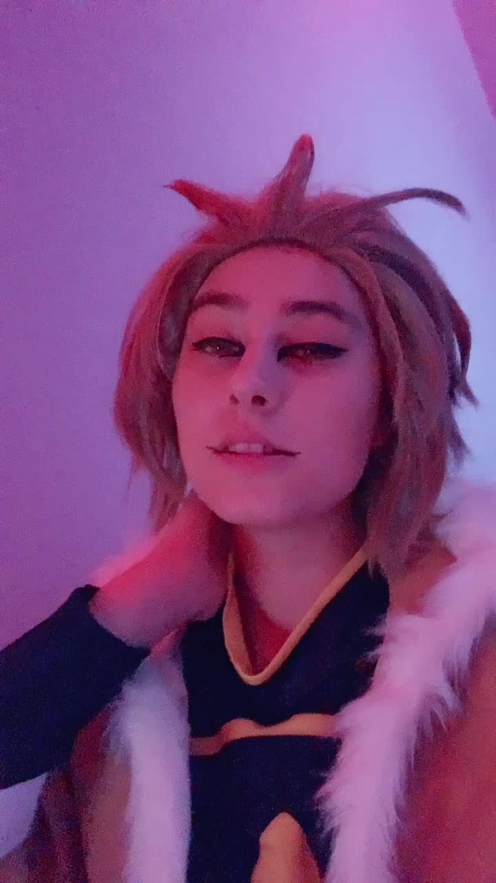@Hawksboi