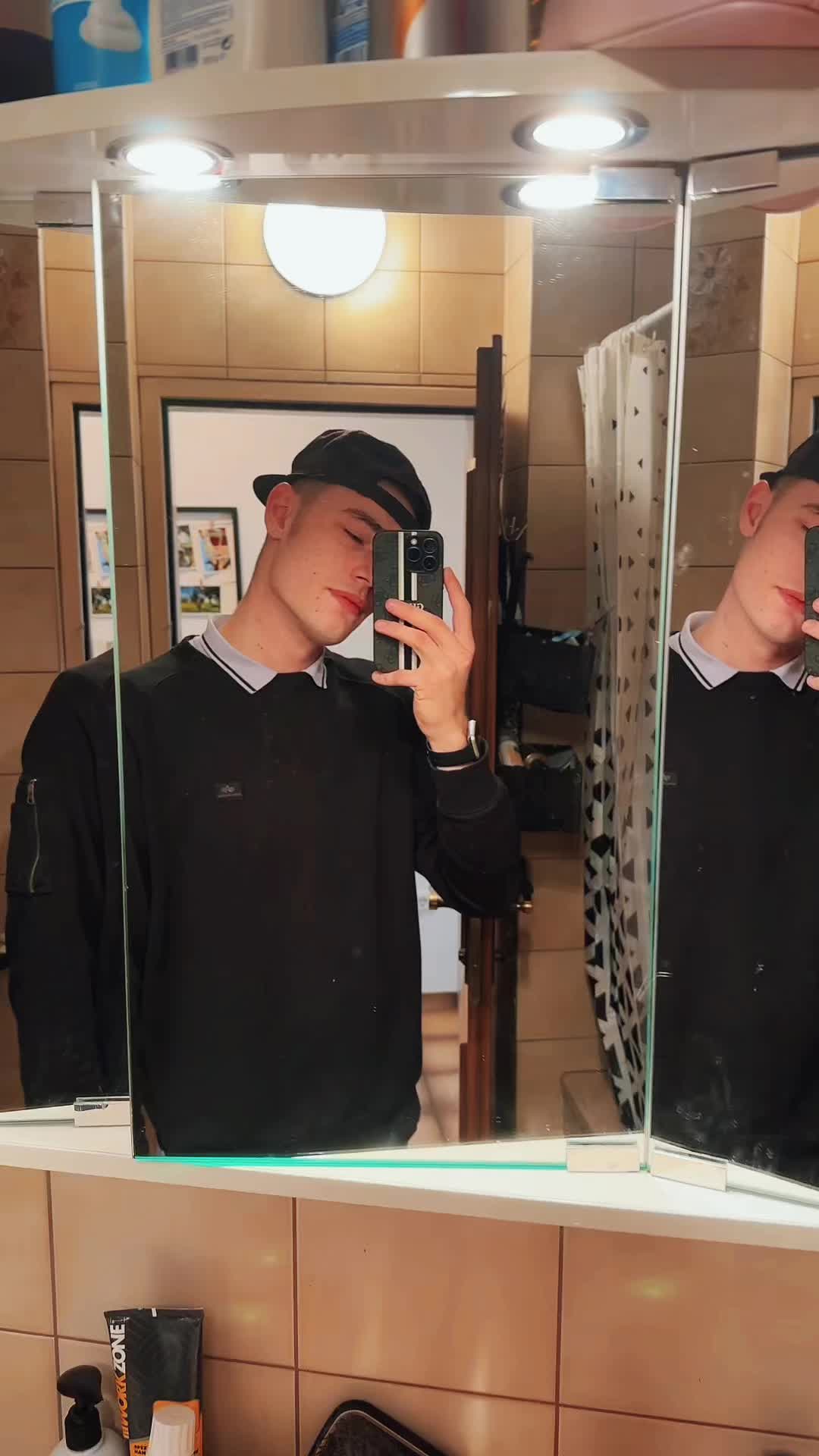 @Jörgi✔️
