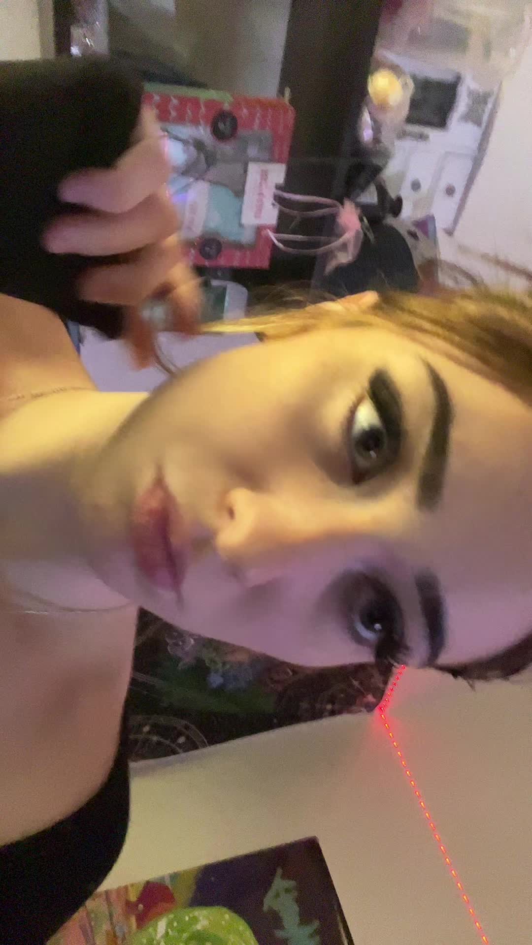 @themissizjdn