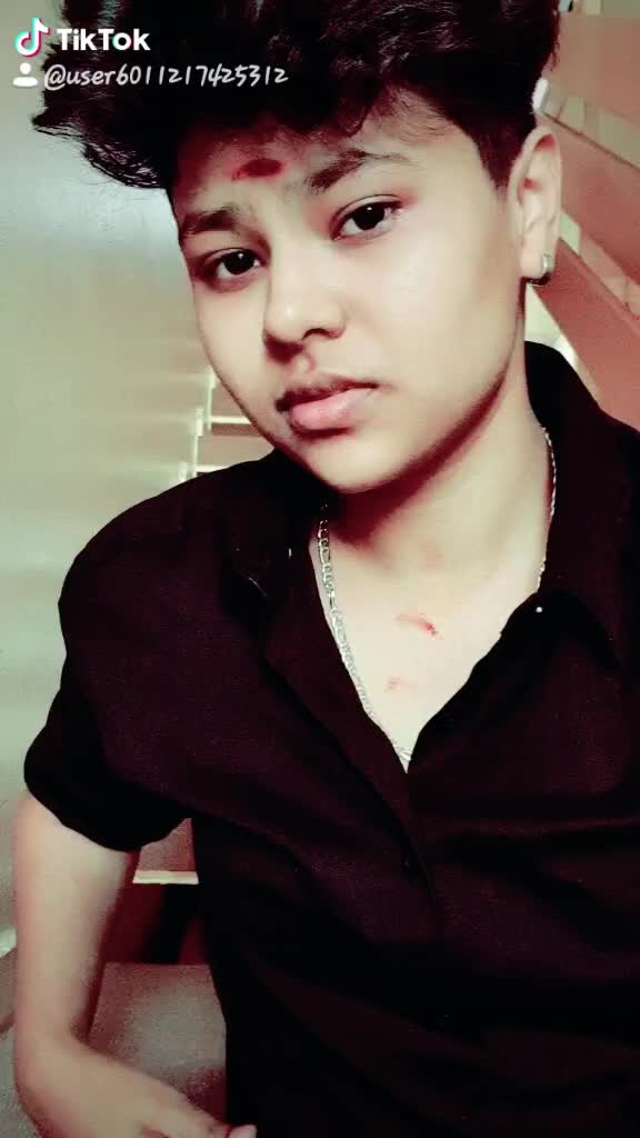@👑 Riya 👑