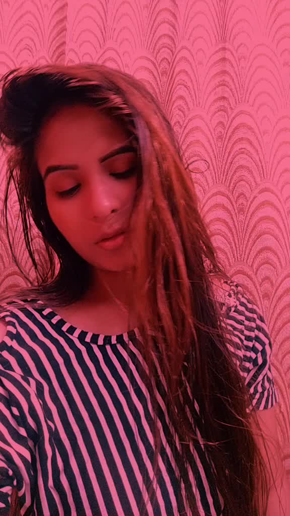 @Aysha Khan🍎