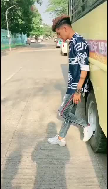 @Mr ___ßhárūk__❤️__ Jäāñ