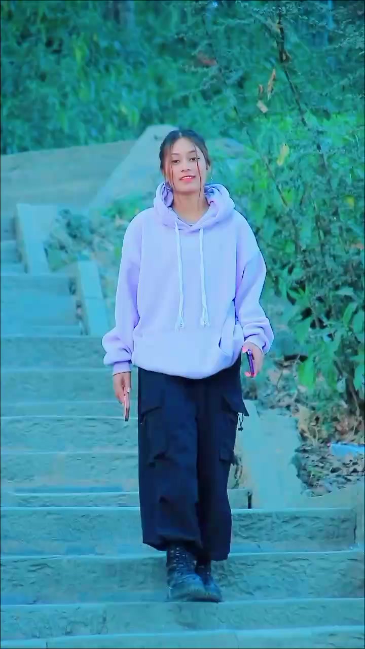@LAURENIMAYA🇳🇵🇳🇵