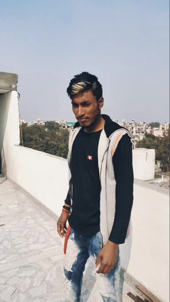 @Akki_Khatabia_👑