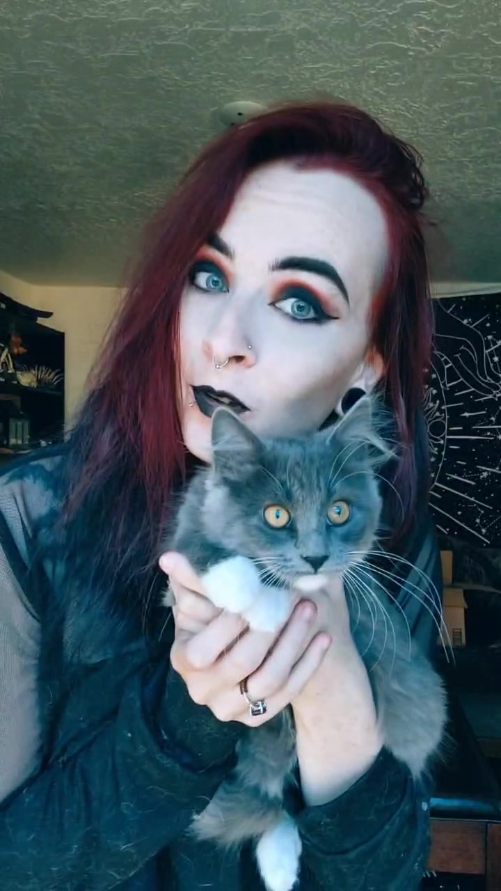 @TheMorbidQueen