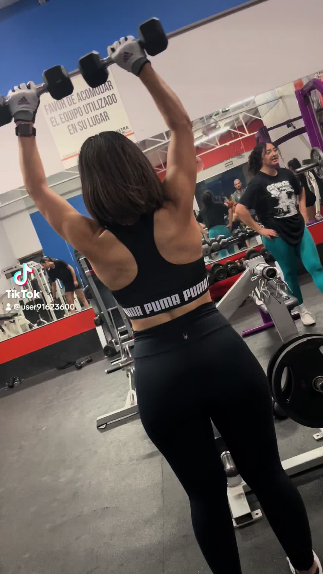 @Mimi Ur&iacute;as
