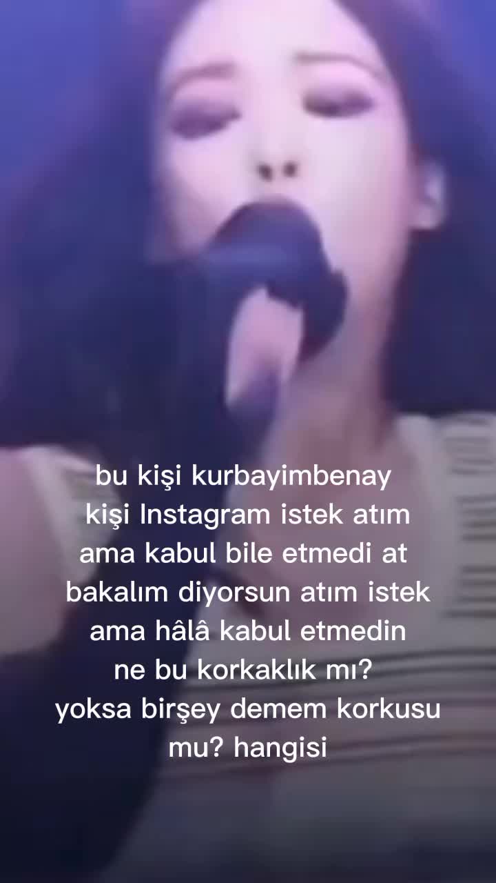 @jisoo hayatır gerisi yalandır