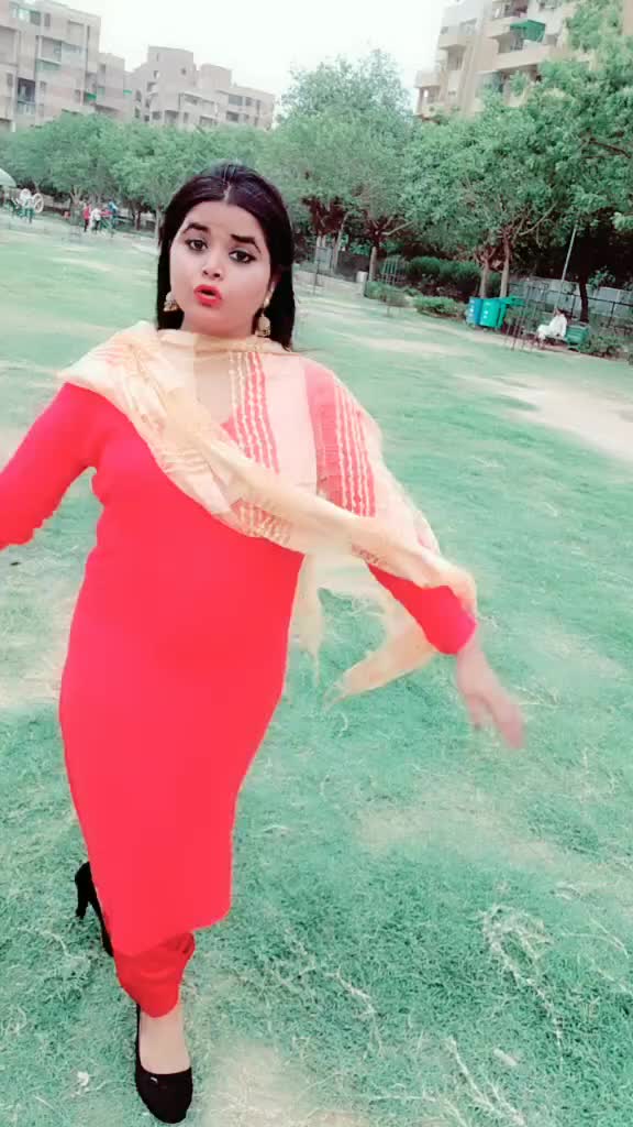 @👑sanjana 😍khanna👑
