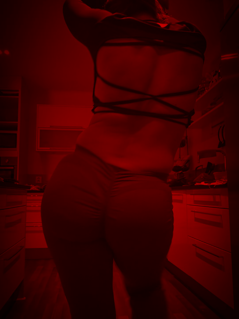 @Miss Peachy Noir 🍑🖤