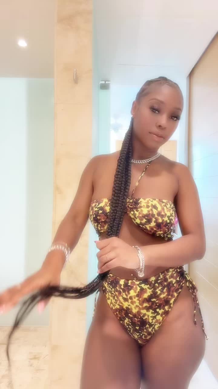 @simplyisaa__