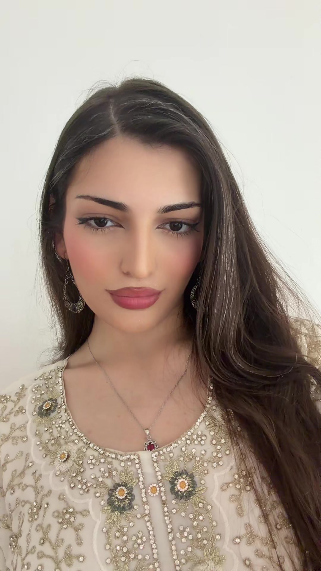 @𝐕 🇦🇫