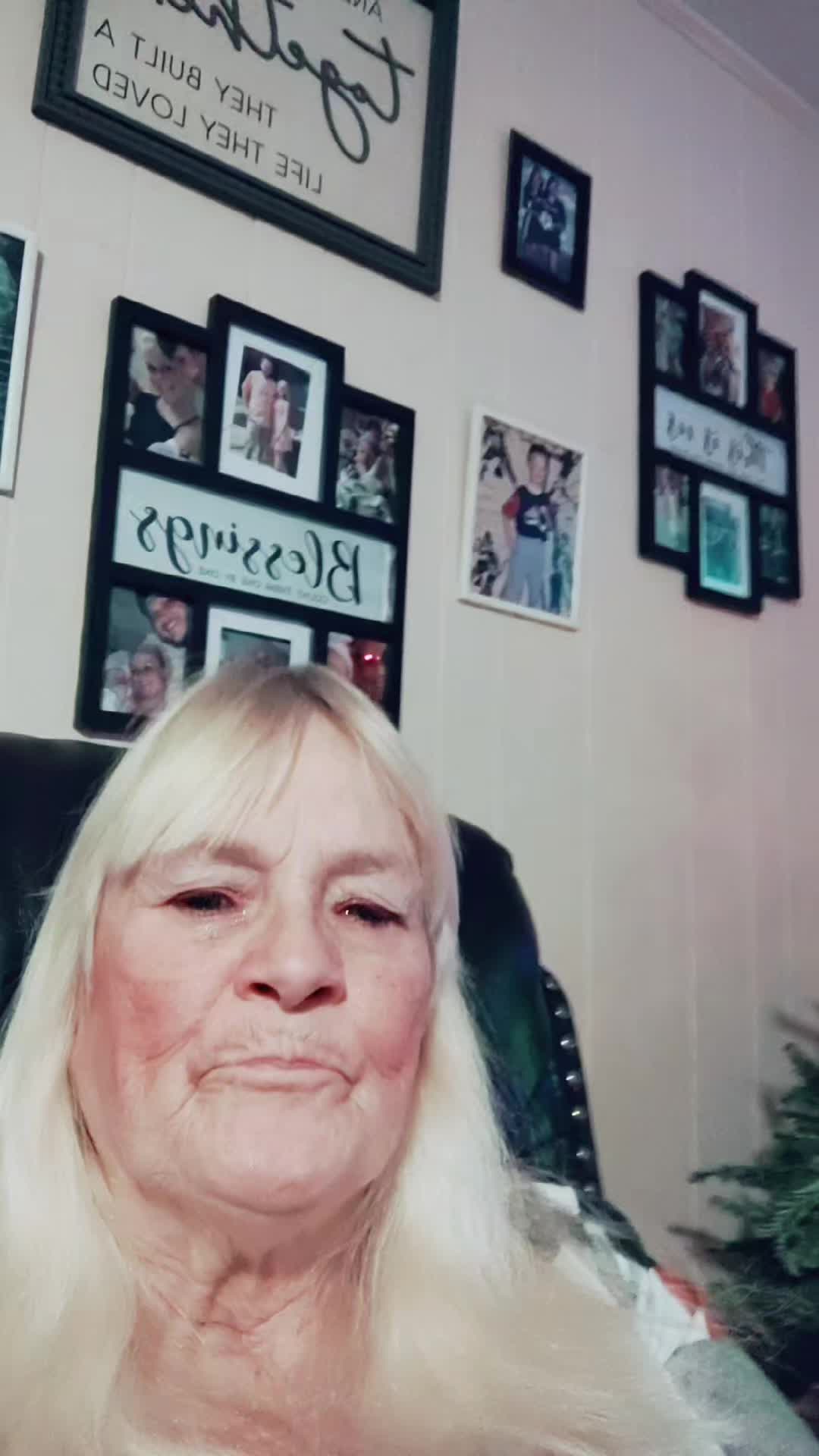 @Toni