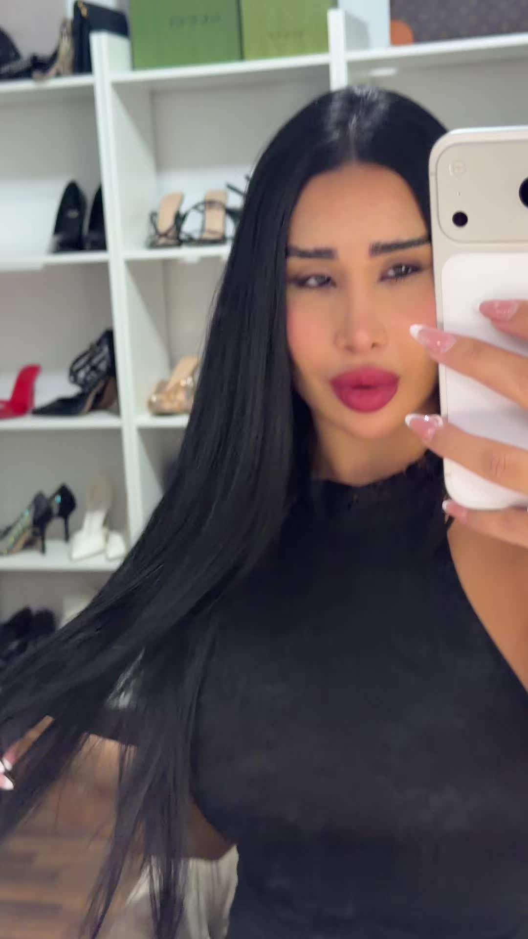 @𝙼 𝙰 𝙽 𝙸 𝚀 𝚄 𝙴 🍒