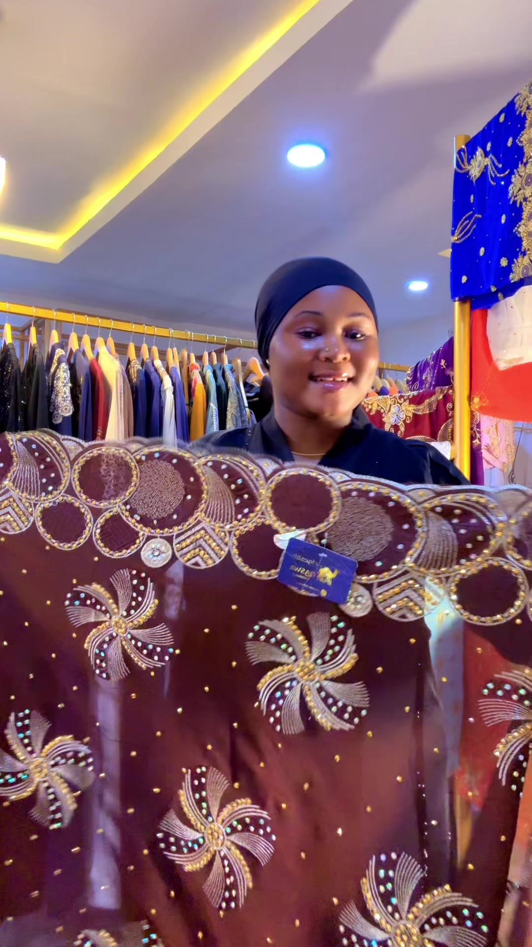 @Demmy’s unique abaya in SAKI😍
