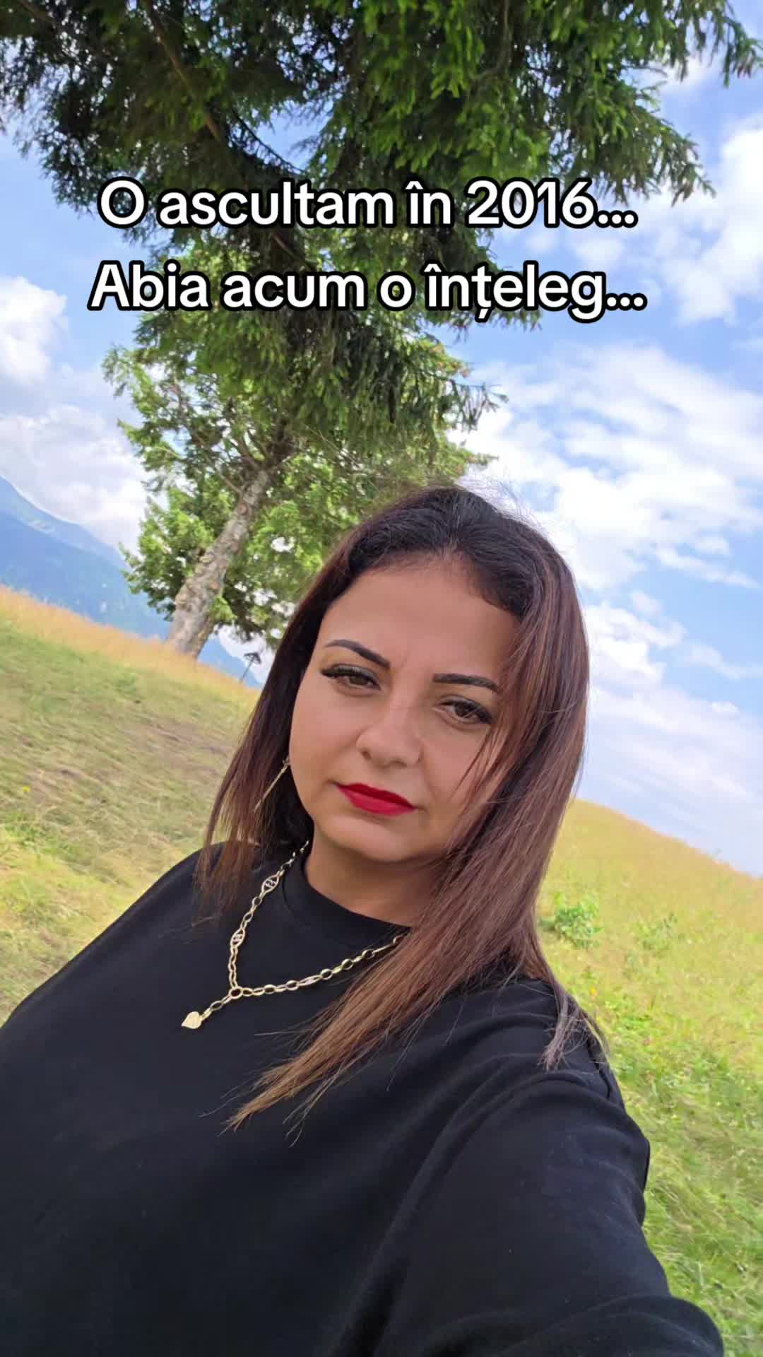 @𝓜𝓸𝓷𝓲𝓬𝓪 ♡