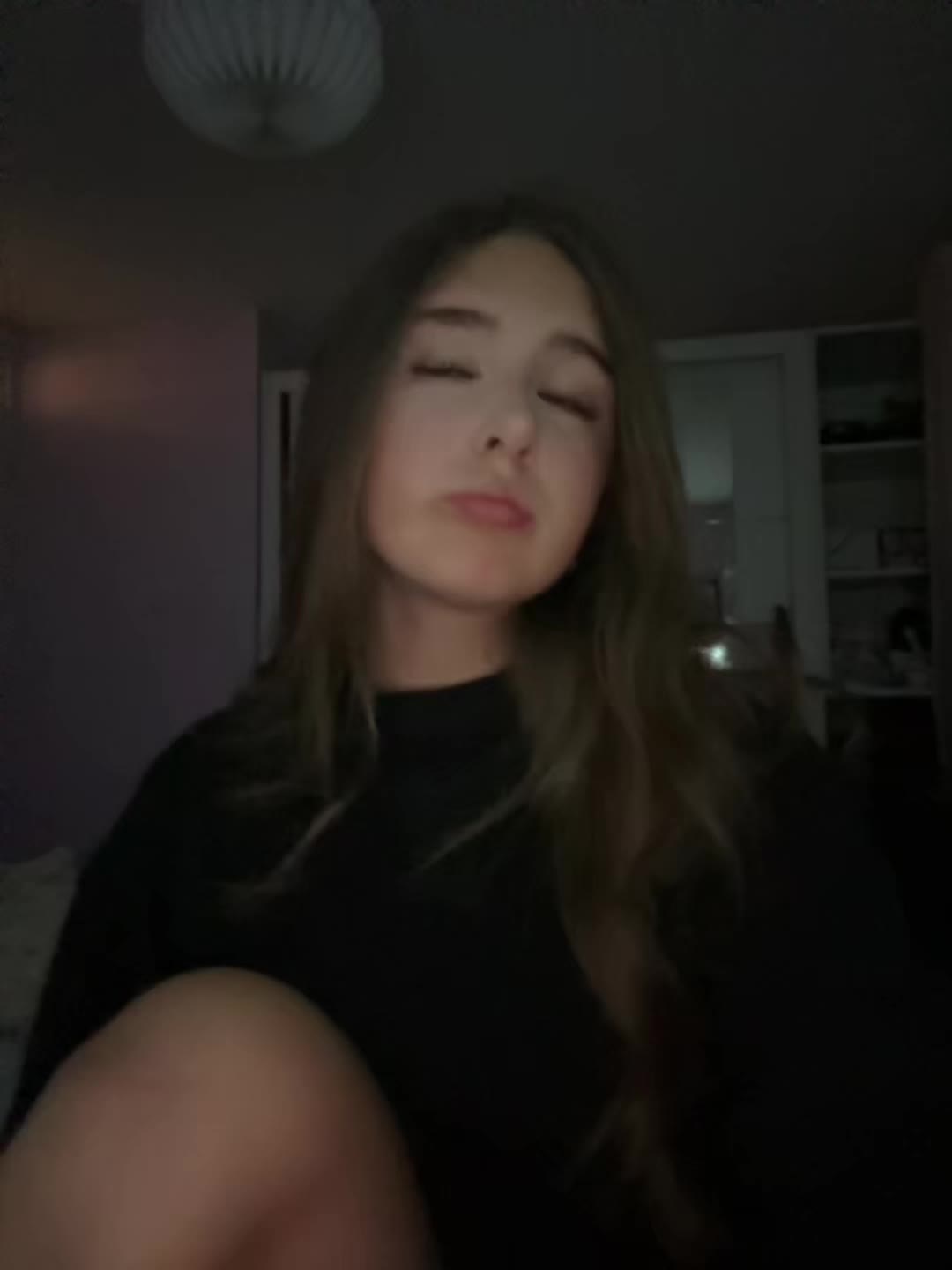@𝐓𝐚𝐲𝐥𝐨𝐫❥