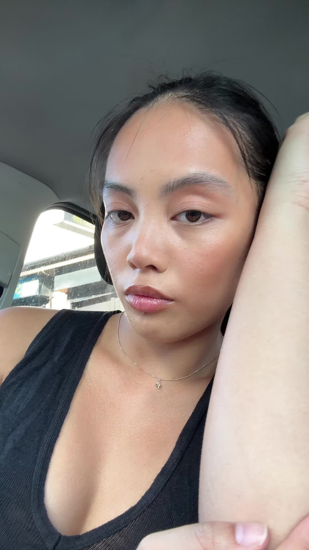 @hannahgiron