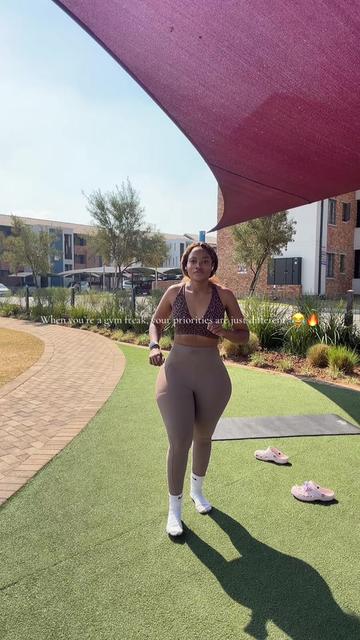 @Dee🇿🇦