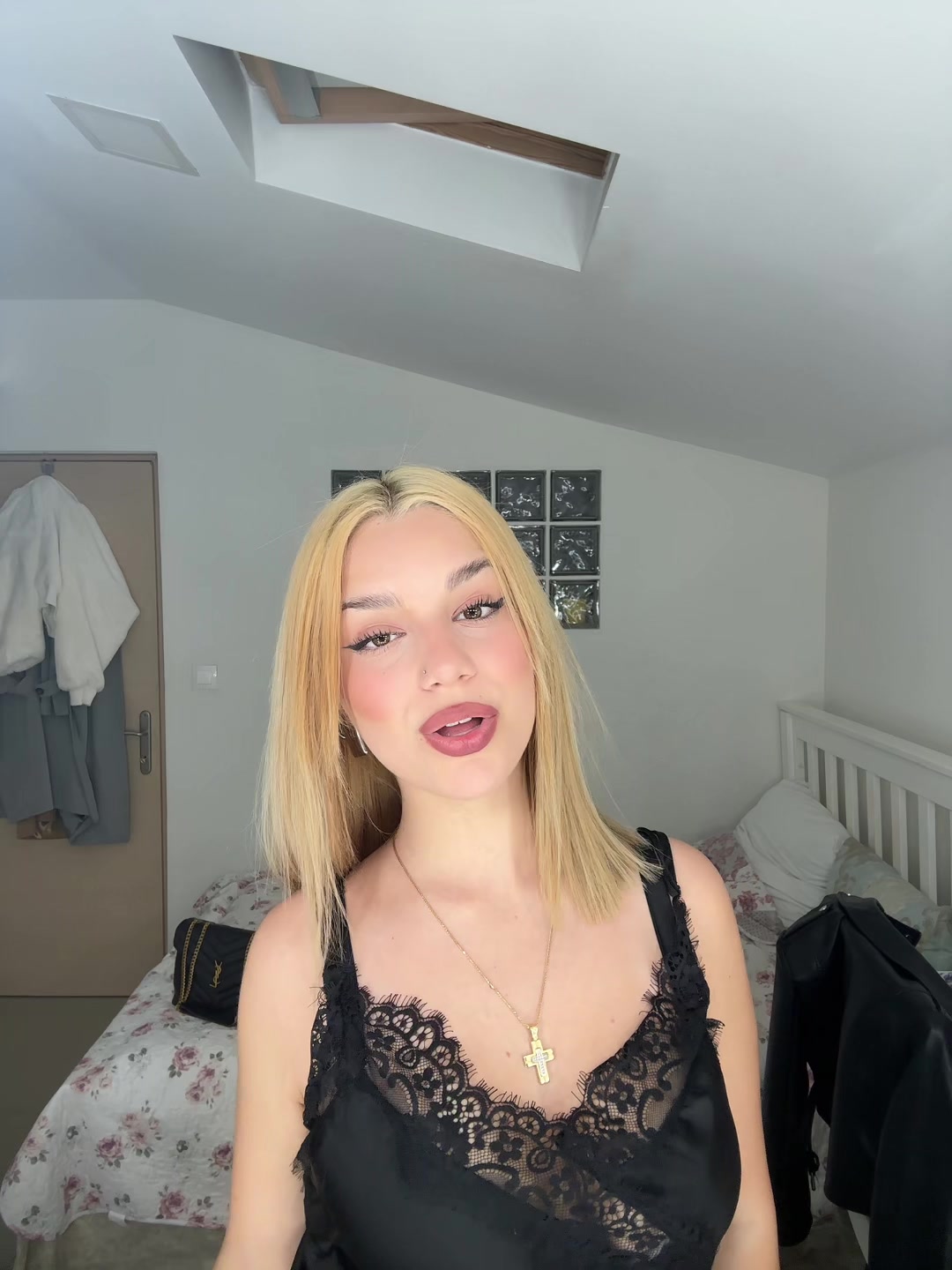 @Antwnia