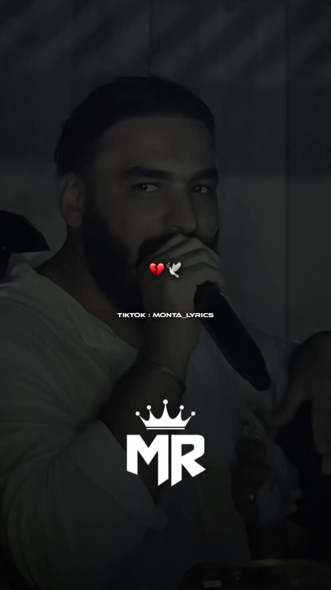 @𝙈𝙤𝙣𝙩𝙖 𝙇𝙮𝙧𝙞𝙘𝙨 🥇