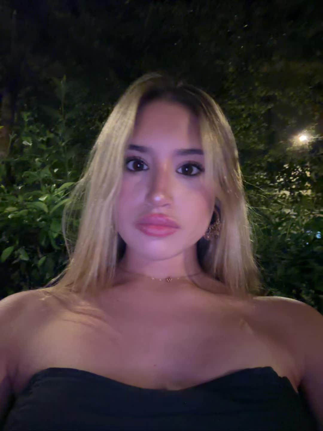 @Ana