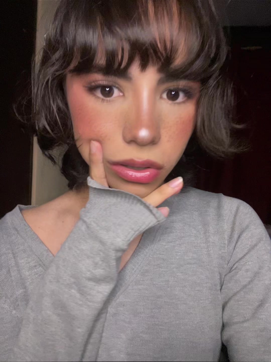 @bellafernanzs