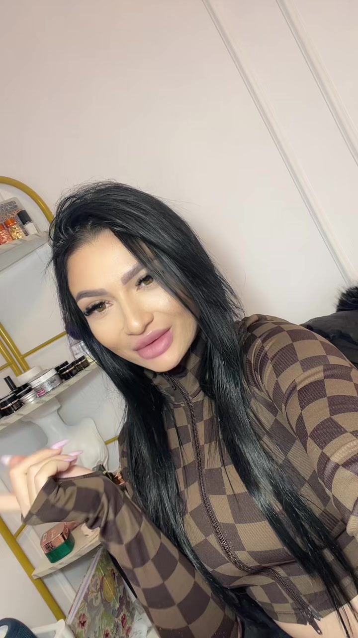 @𝒜𝓁𝒾🧸