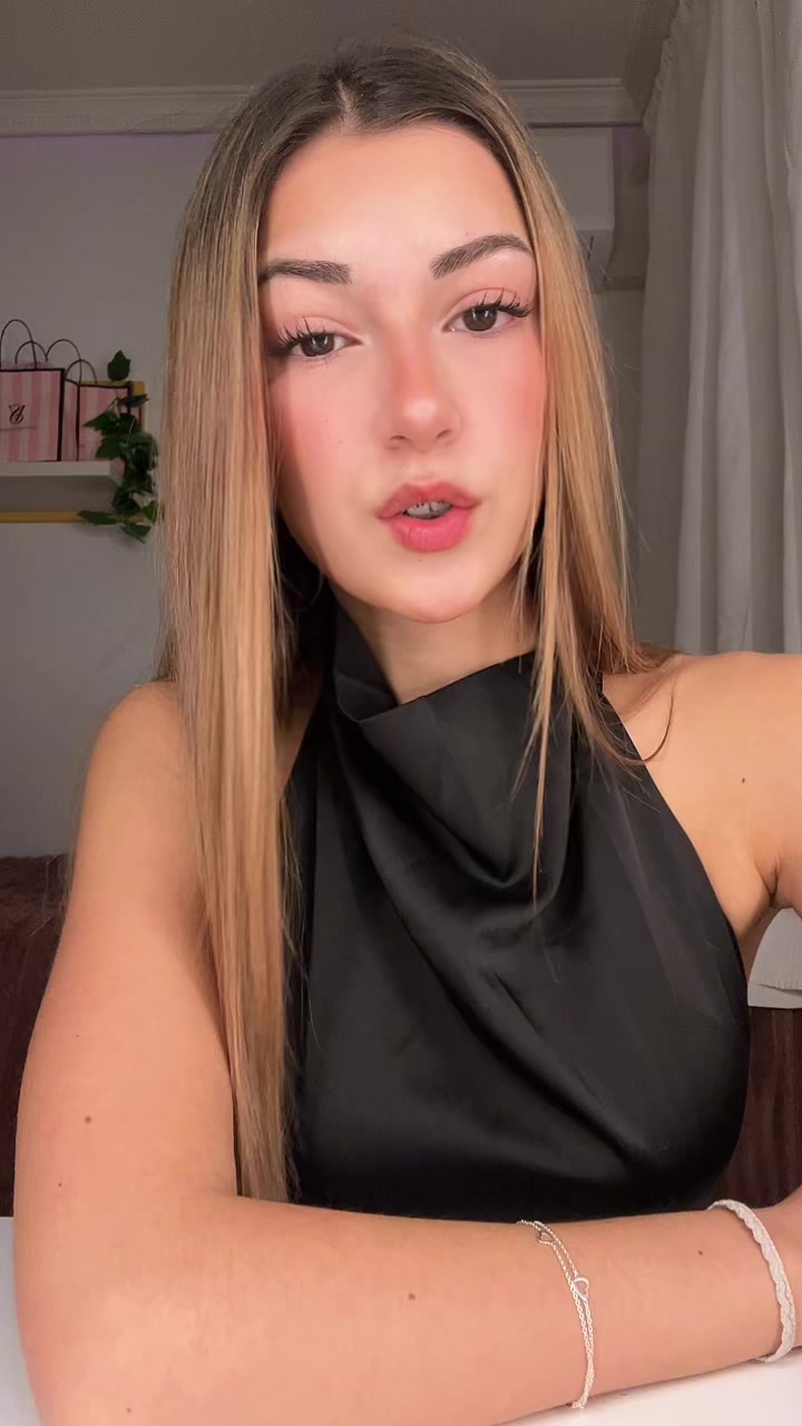 @𝐀𝐝𝐫𝐢𝐚𝐧𝐢𝐭𝐚