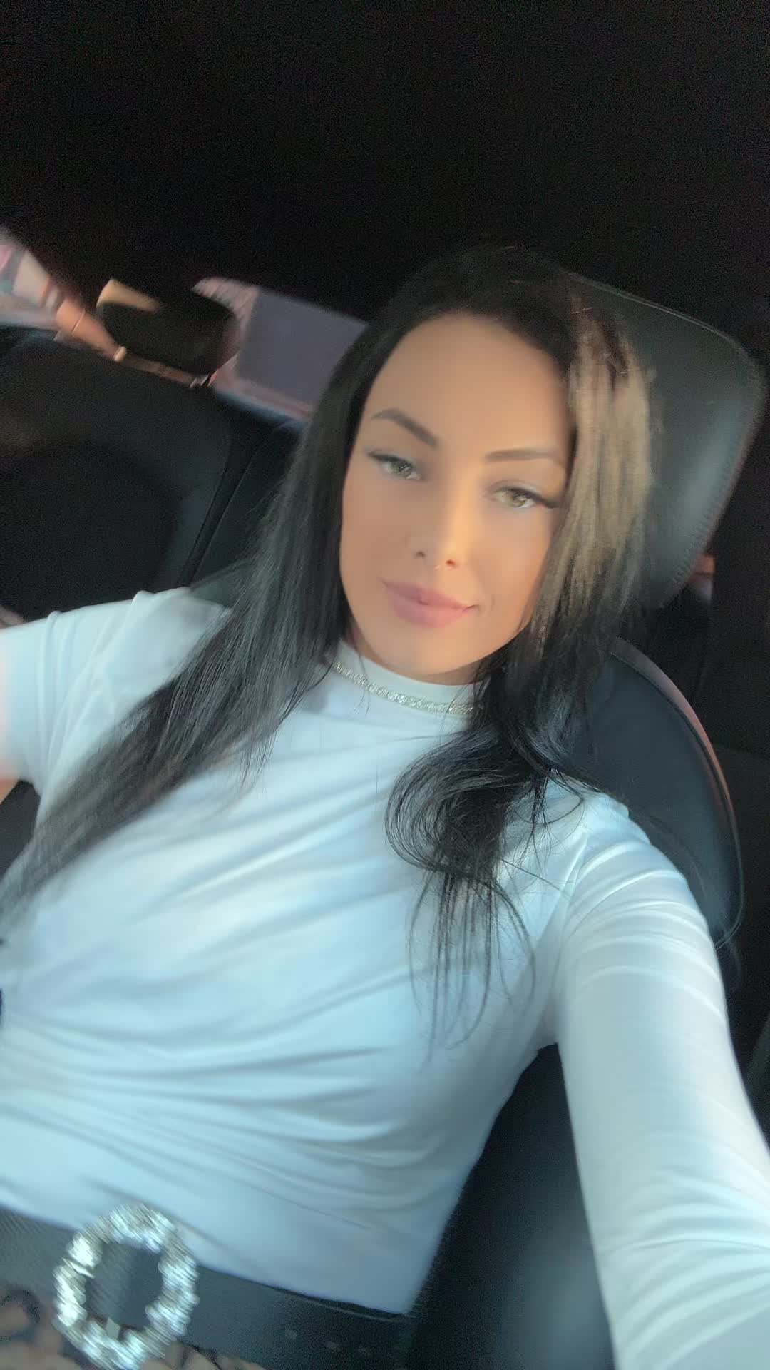 @Creațaa💙👩🏽🦱
