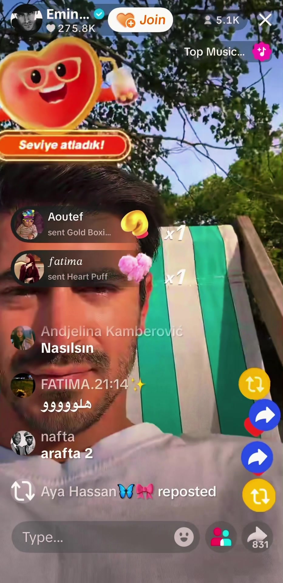 @🦋