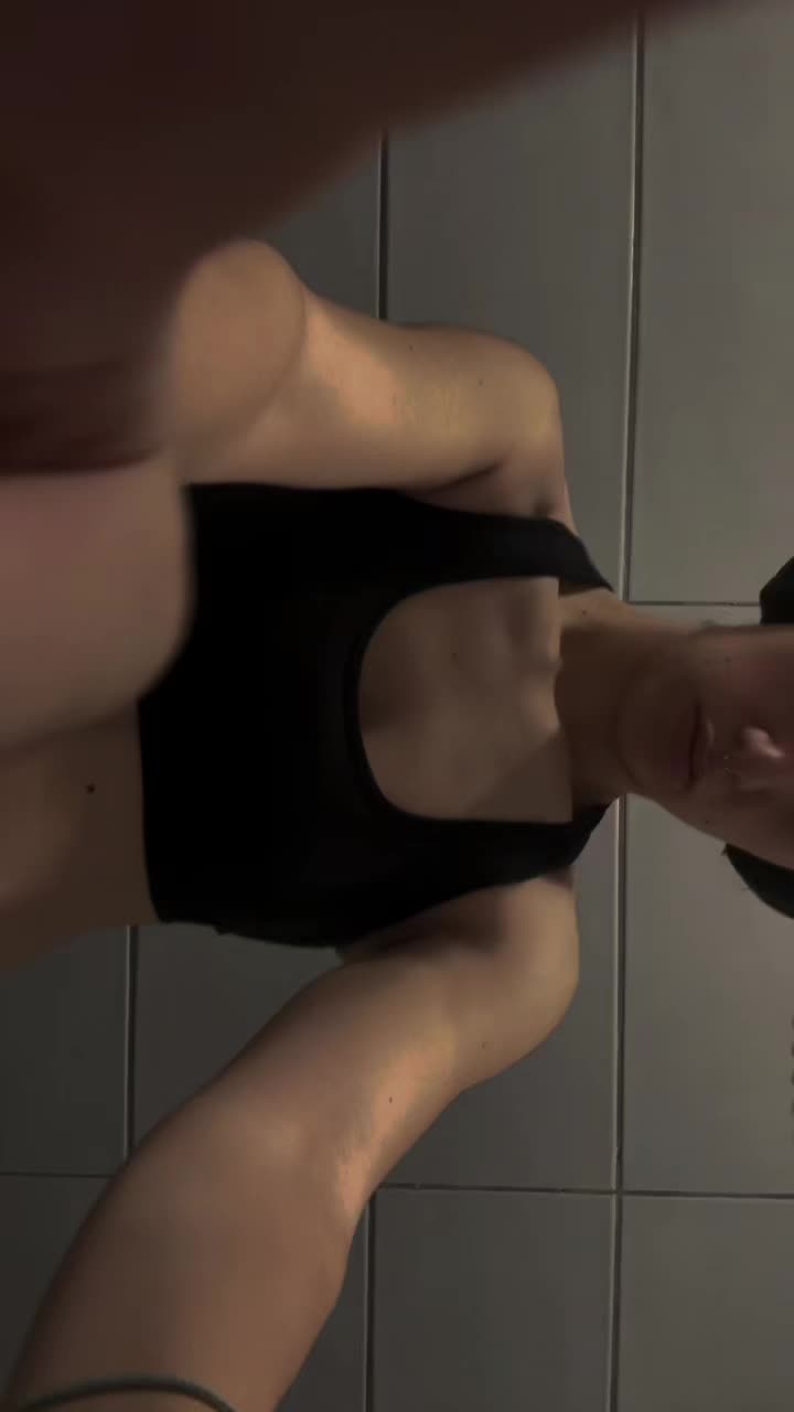 @🕷️