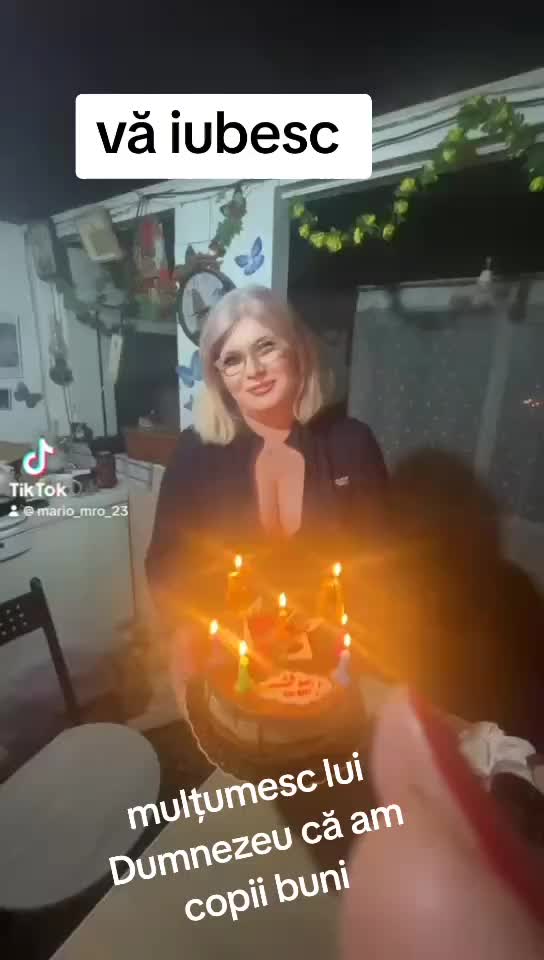 @Elena Liliana
