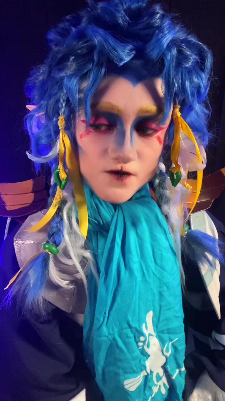 @Enj / Blue