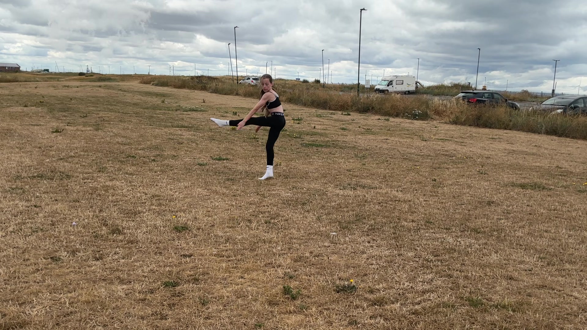 @Bella