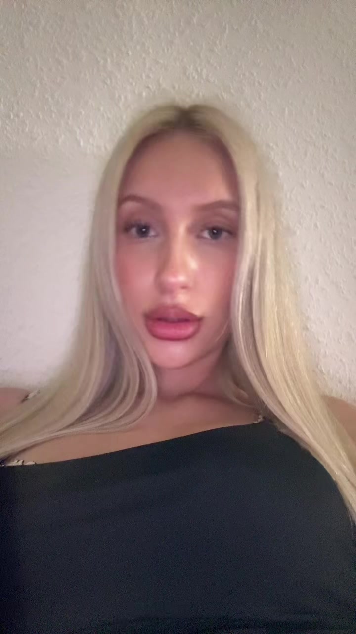 @ciaracollien