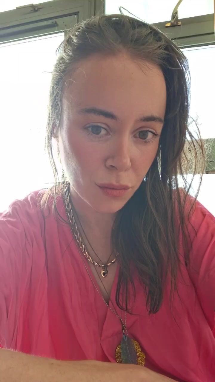 @lollyybmnqh