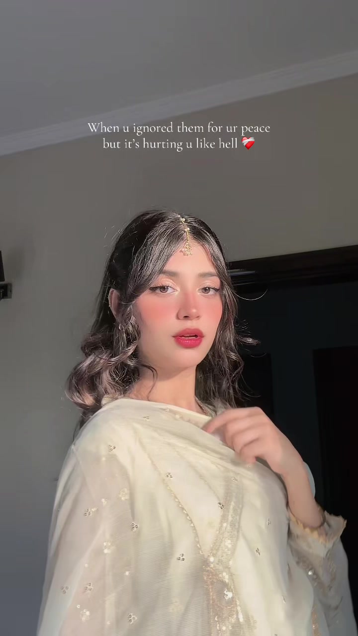 @AyeshEe🌸