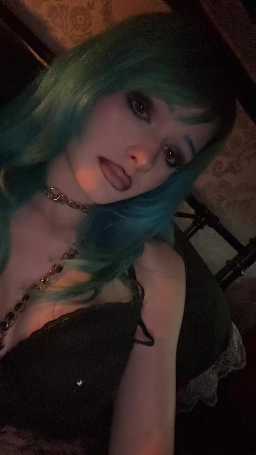 @girlwiththecoolbluehair