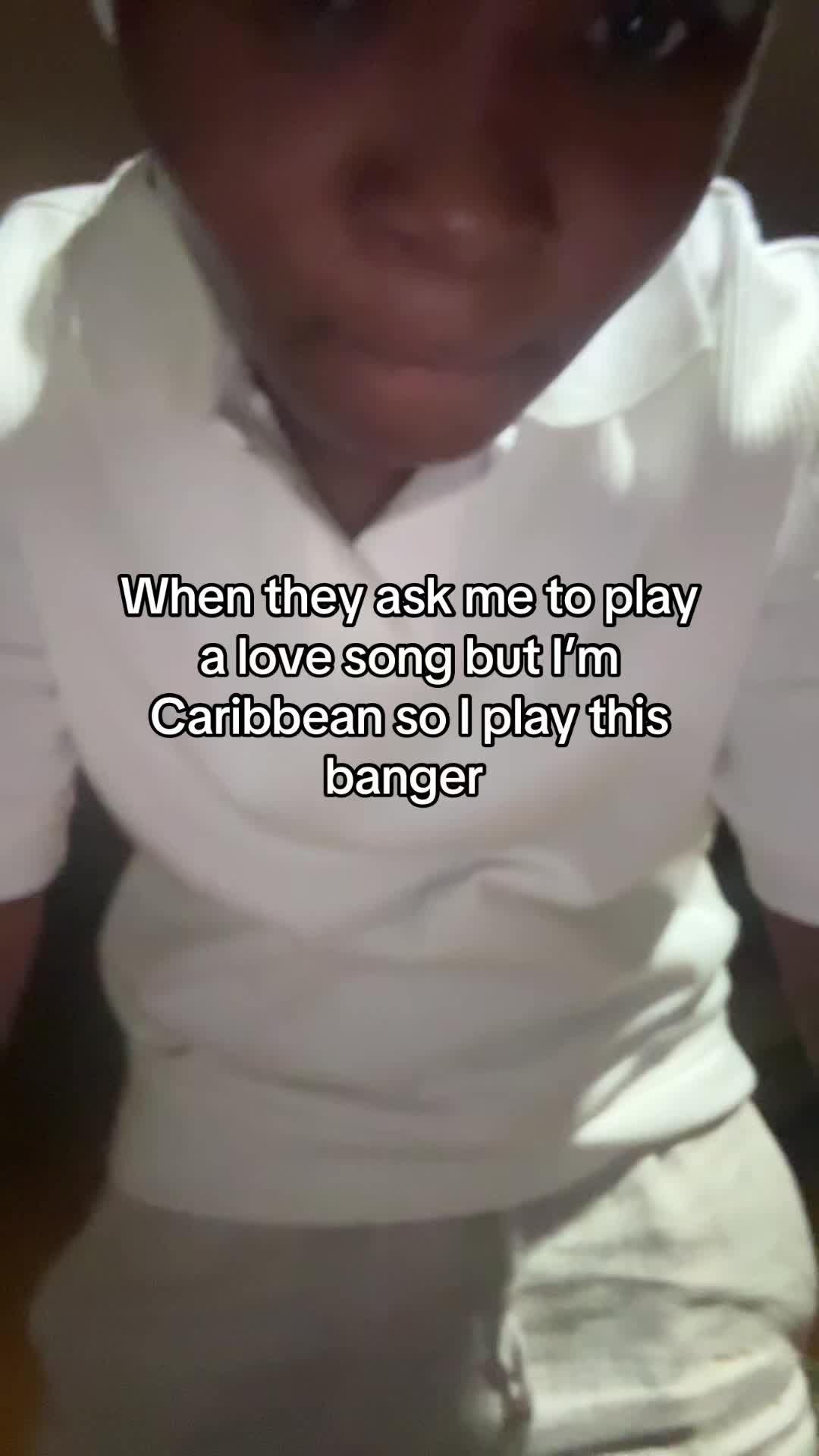 @AUNTIE